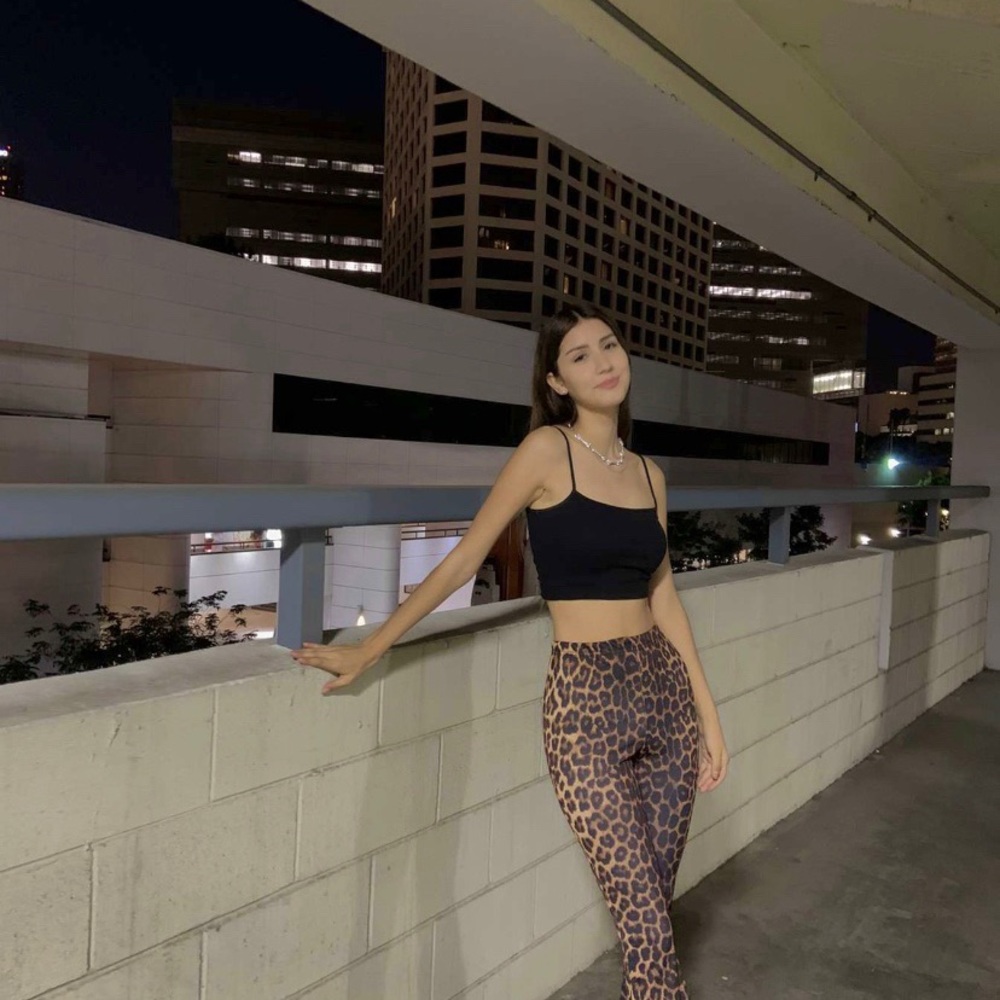 Meet your Posher, Gizelle